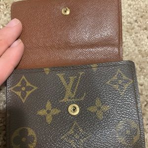 LV preloved wallet